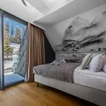 Salamandra Luxury With Jacuzzi By Bqqk
