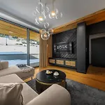 Salamandra Luxury With Jacuzzi By Bqqk فيلة كوشتيليسكا